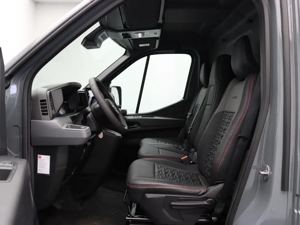 Nissan Interstar Nismo + uit 2026, foto 13