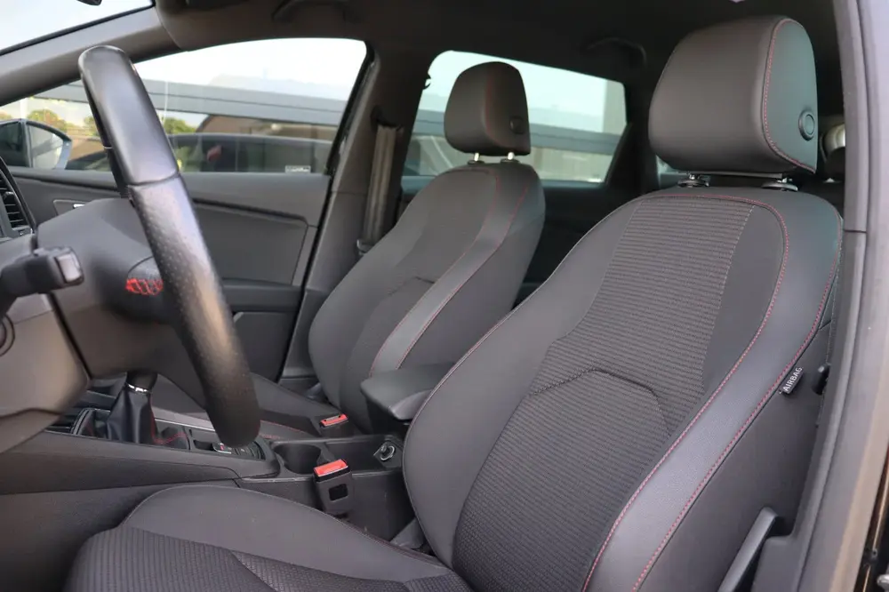 SEAT Leon 1.5 TSI FR Business Intense uit 2019, foto 4