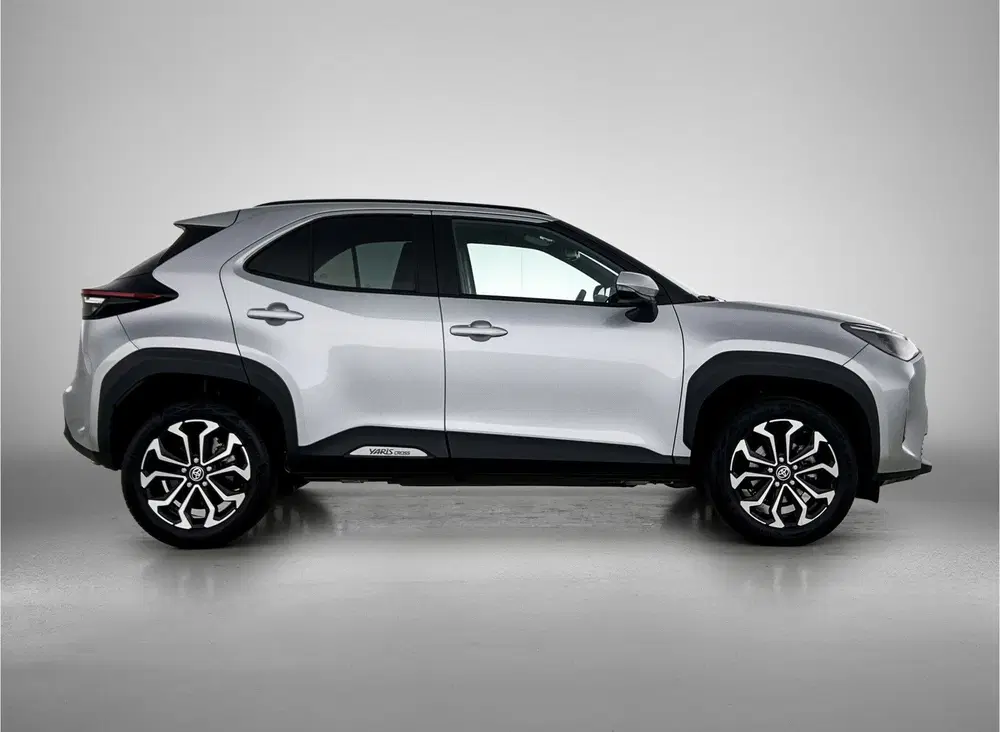 Toyota Yaris Cross 1.5 Hybrid 115 First Edition uit 2024, foto 15