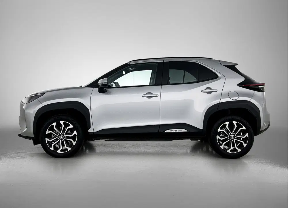 Toyota Yaris Cross 1.5 Hybrid 115 First Edition uit 2024, foto 3