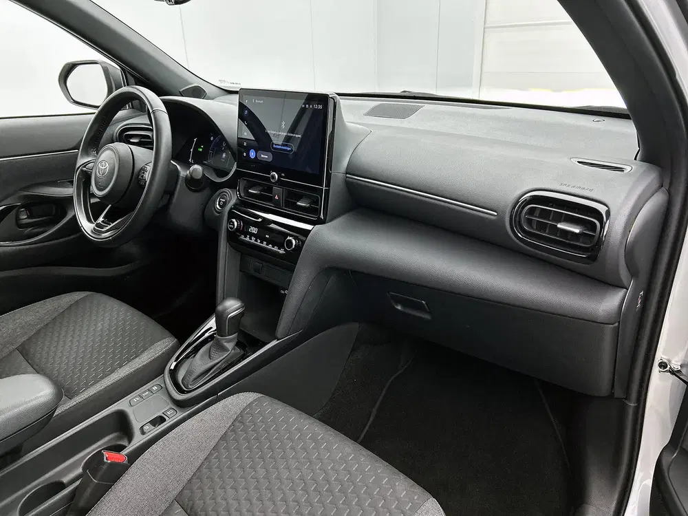 Toyota Yaris Cross 1.5 Hybrid 115 First Edition uit 2024, foto 6