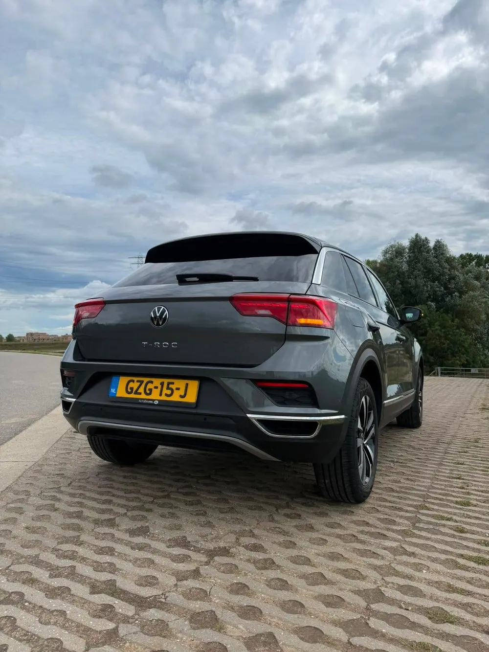 Volkswagen T-Roc 1.5 TSI 150pk 7-DSG 2020 Grijs uit 2020, foto 4