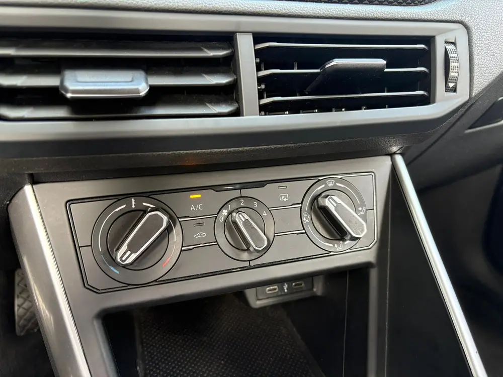 Volkswagen Polo 1.0 TSI Life LM VELGEN/ CARPLAY/ PARKEERSENS uit 2021, foto 15