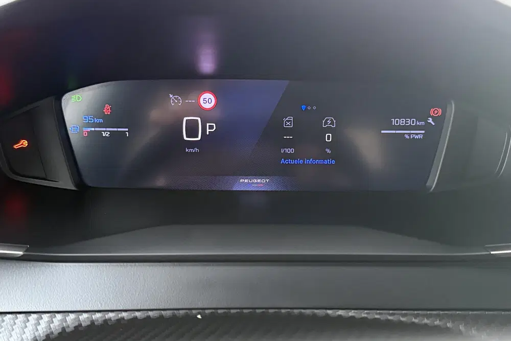 Peugeot 2008 Hybrid 145 PK Aut. Allure Half-Leder Clima uit 2025, foto 19