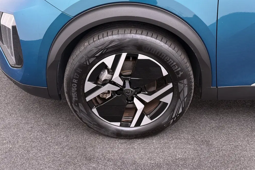 Peugeot 2008 Hybrid 145 PK Aut. Allure Half-Leder Clima uit 2025, foto 7