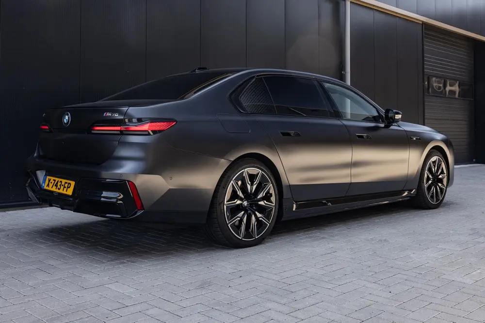 BMW i7 M70 xDrive 106 kWh uit 2023, foto 8
