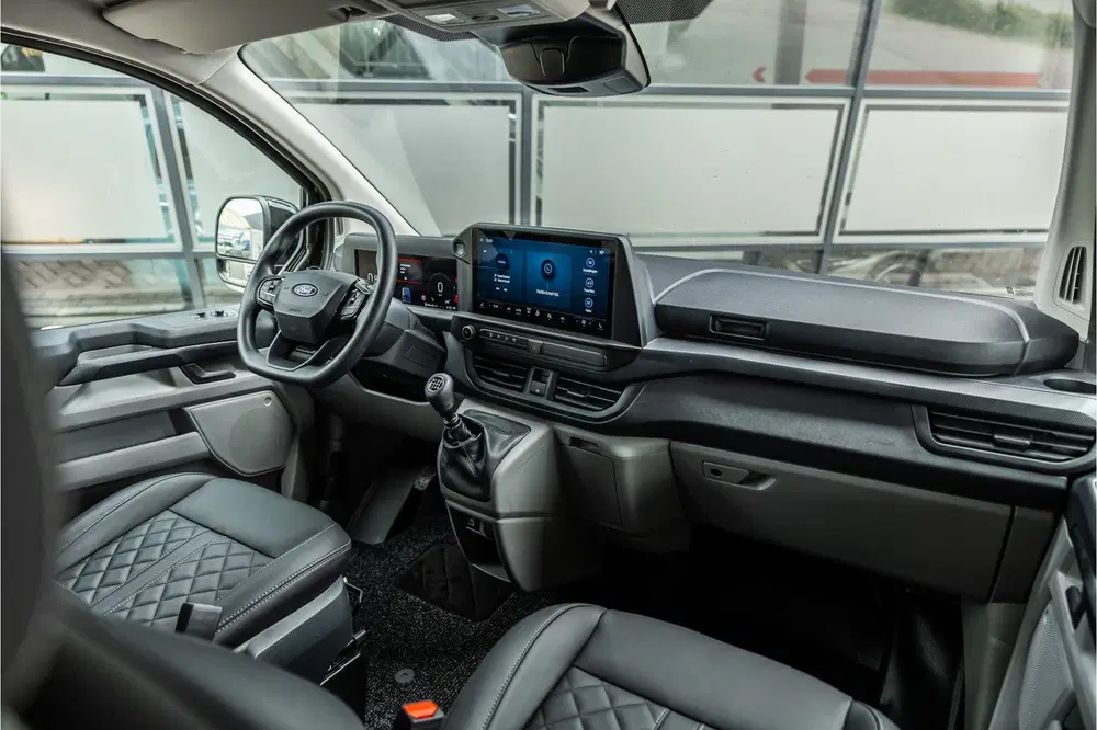 Ford Transit Custom 320 2.0 TDCI L2H1 DC uit 2024, foto 10