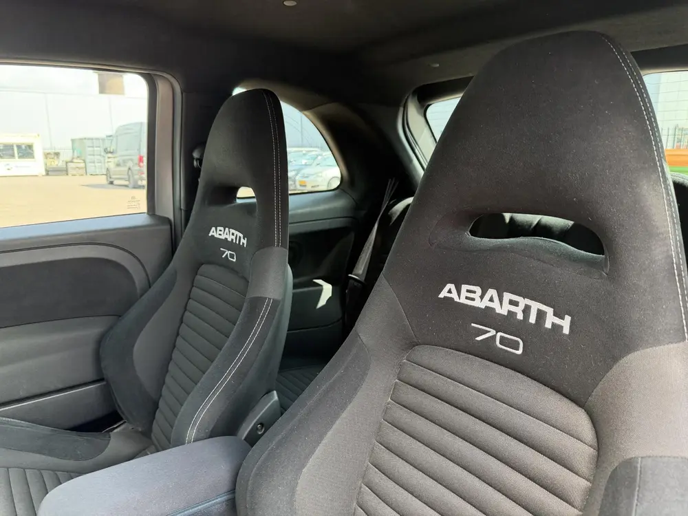 Abarth 595 1.4 T-Jet Competizione 70th Anniversary BEATS | C uit 2019, foto 13