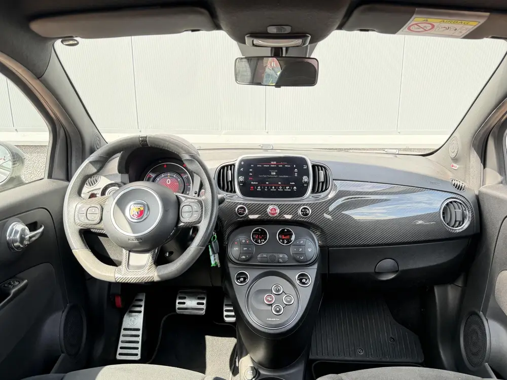 Abarth 595 1.4 T-Jet Competizione 70th Anniversary BEATS | C uit 2019, foto 18