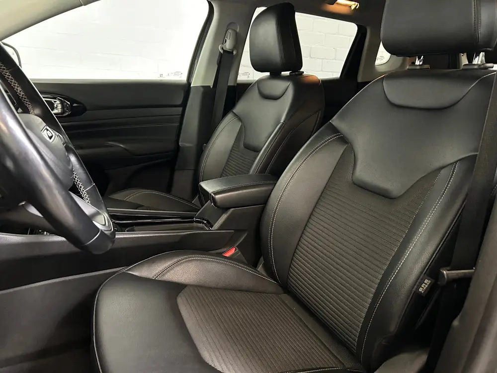 Jeep Compass Limited sting gray uit 2021, foto 11