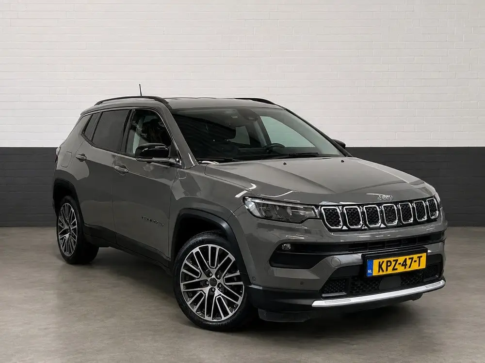 Jeep Compass Limited sting gray uit 2021, foto 2
