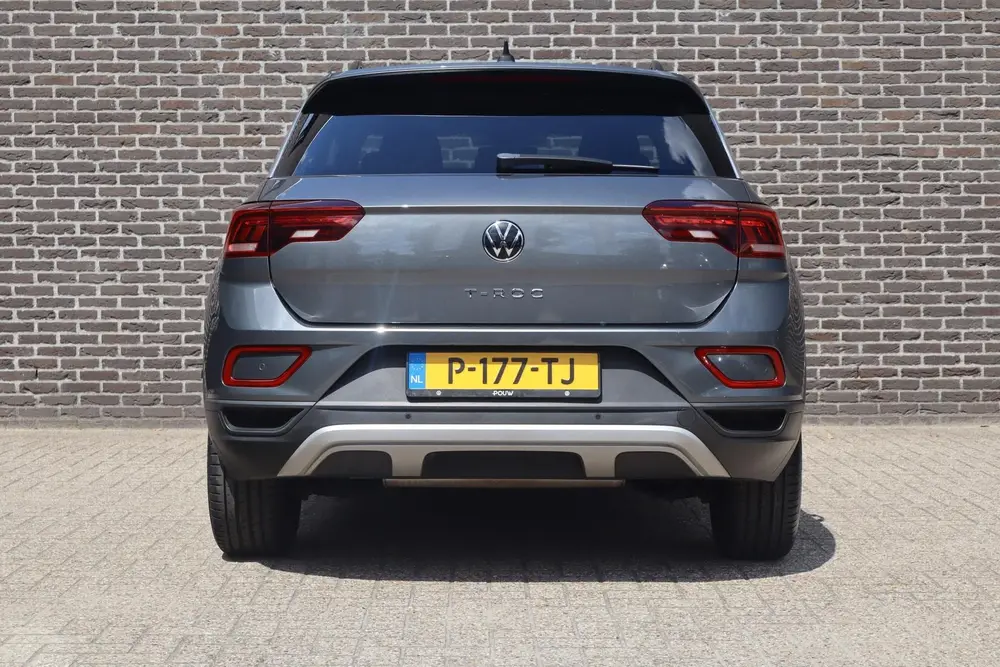 Volkswagen T-Roc 1.0 TSI 110pk Life | Achteruitrijcamera | D uit 2022, foto 11