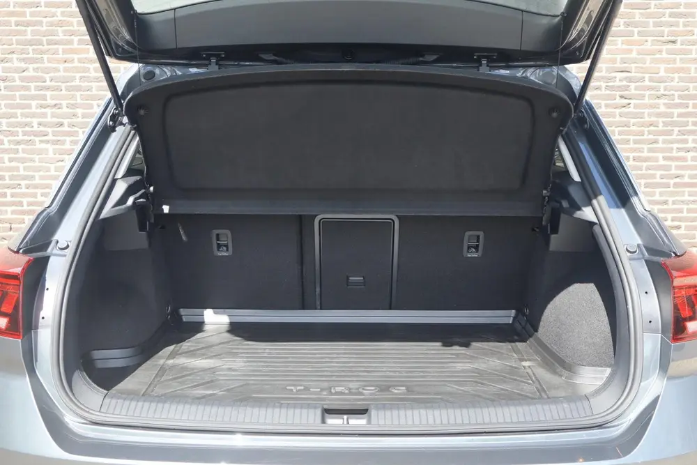 Volkswagen T-Roc 1.0 TSI 110pk Life | Achteruitrijcamera | D uit 2022, foto 18