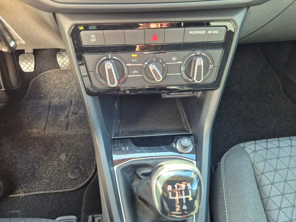 Volkswagen T-Cross 1.0 TSI Life 70Kw / 95Pk uit 2020, foto 10