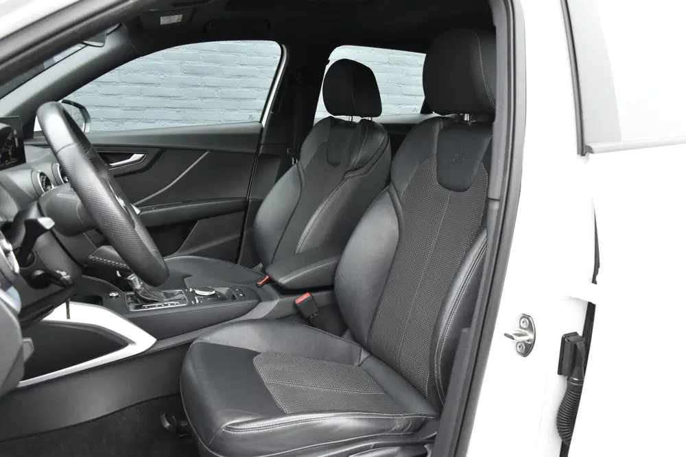 Audi Q2 35 TFSI S Edition 2 x S-Line uit 2020, foto 10