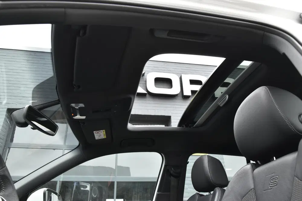 Audi Q2 35 TFSI S Edition 2 x S-Line uit 2020, foto 8