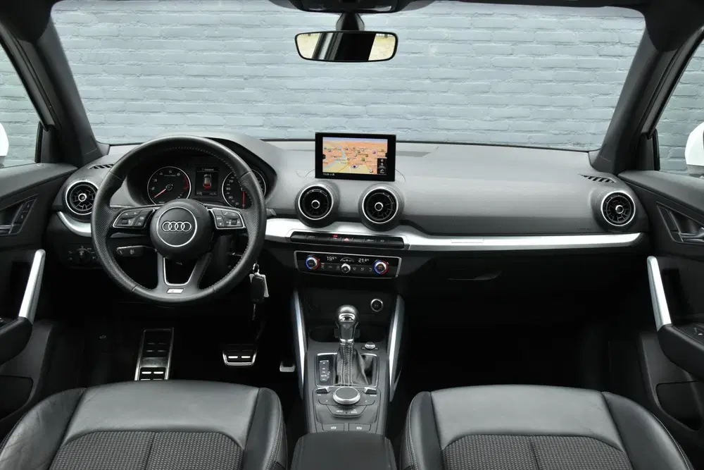 Audi Q2 35 TFSI S Edition 2 x S-Line uit 2020, foto 9