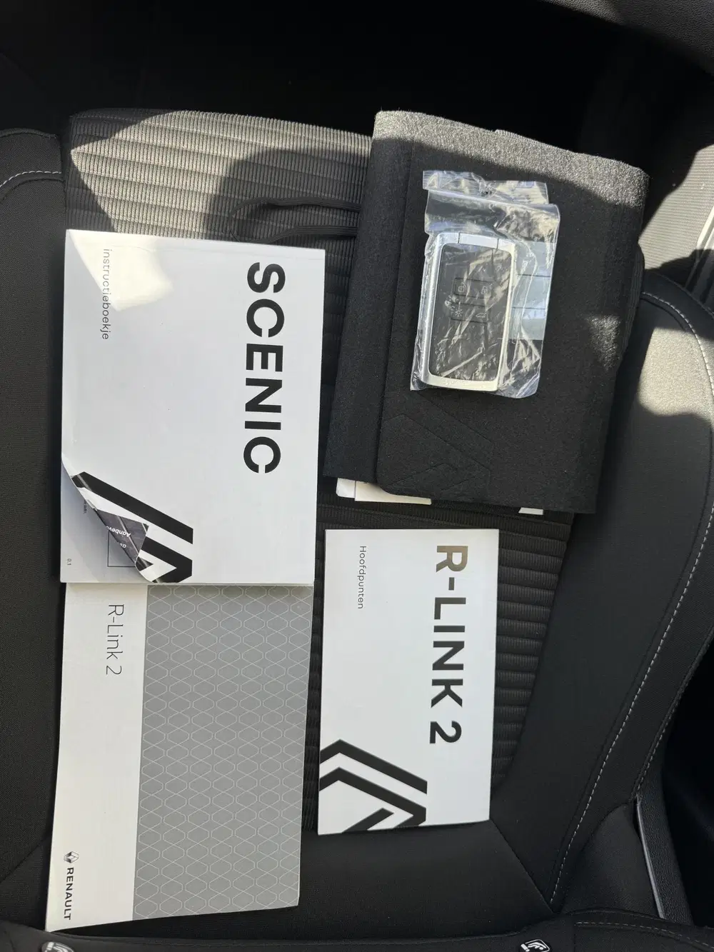 Renault Grand Scenic Grand Scénic 1.3 TCe Equilibre 7p. uit 2023, foto 15