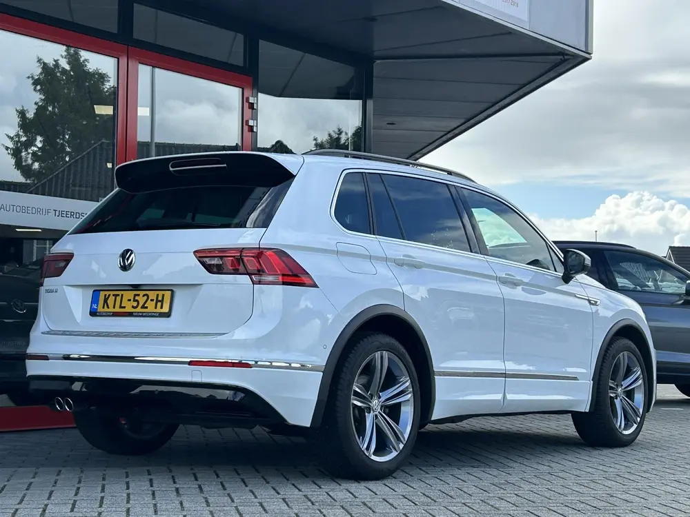 Volkswagen Tiguan 1.5 TSI R-Line | Trekhaak | Adaptieve Crui uit 2019, foto 14