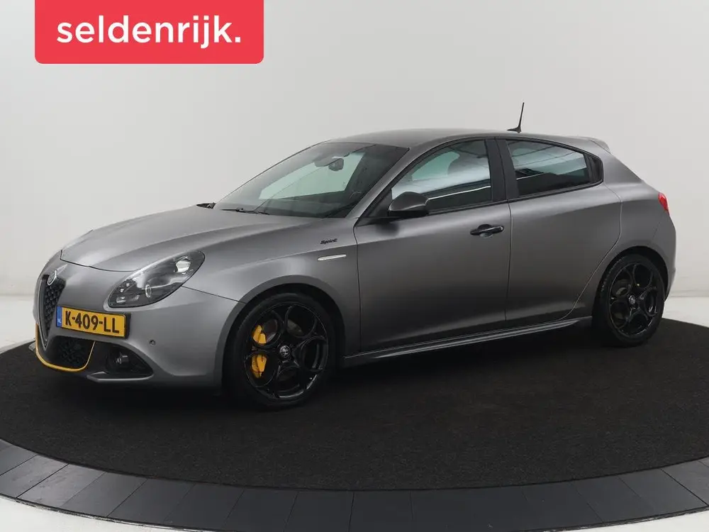 Alfa Romeo Giulietta | Gele accenten | Carpl uit 2021