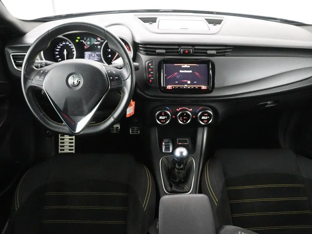 Alfa Romeo Giulietta | Gele accenten | Carpl uit 2021, foto 10