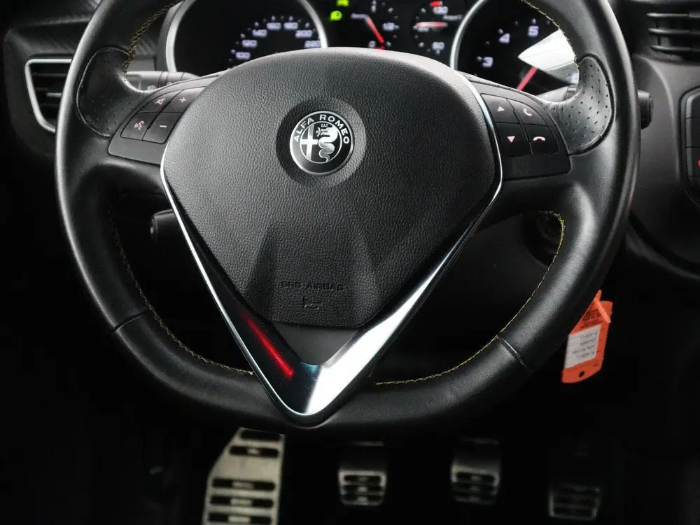 Alfa Romeo Giulietta | Gele accenten | Carpl uit 2021, foto 11