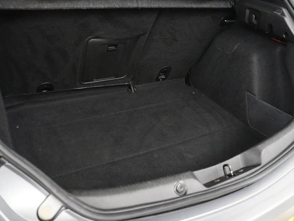 Alfa Romeo Giulietta | Gele accenten | Carpl uit 2021, foto 13