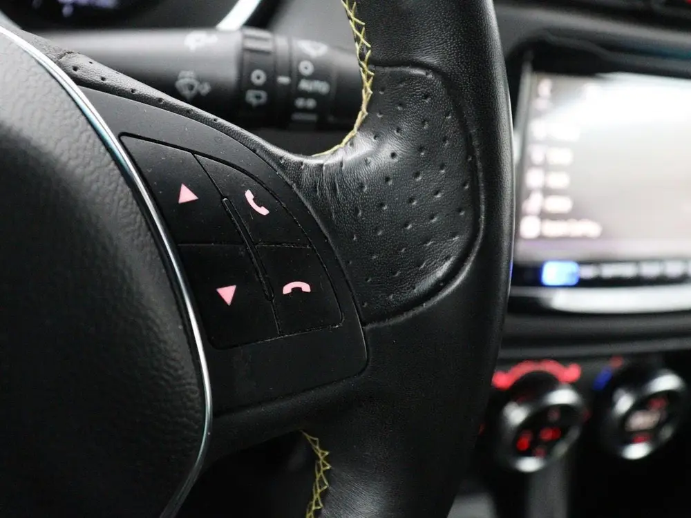 Alfa Romeo Giulietta | Gele accenten | Carpl uit 2021, foto 18