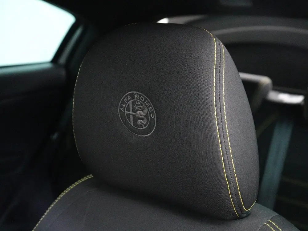 Alfa Romeo Giulietta | Gele accenten | Carpl uit 2021, foto 6