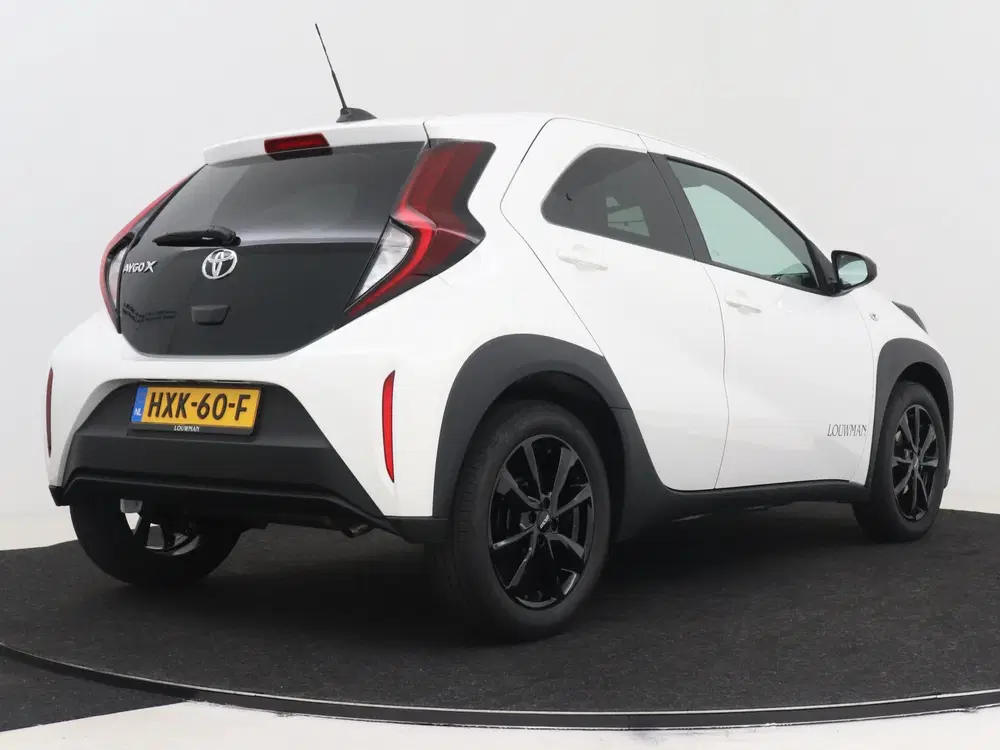 Toyota Aygo X 1.0 VVT-i MT Play *DEMO* uit 2025, foto 2