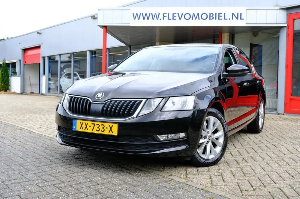 Skoda Octavia 1.0 TSI Greentech Ambition Business Navi|CarPl uit 2019