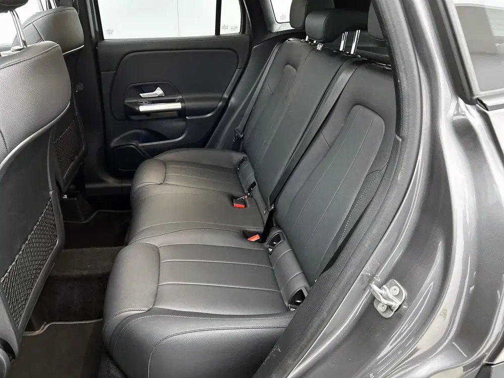 Mercedes-Benz GLA 180 Luxury Line uit 2024, foto 20