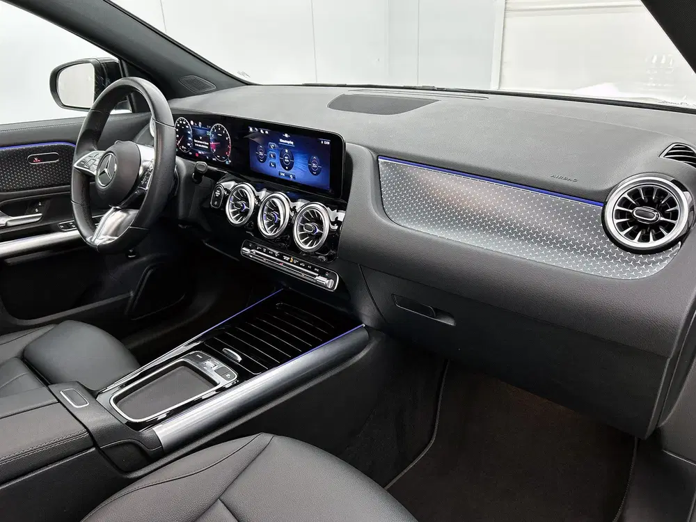 Mercedes-Benz GLA 180 Luxury Line uit 2024, foto 7