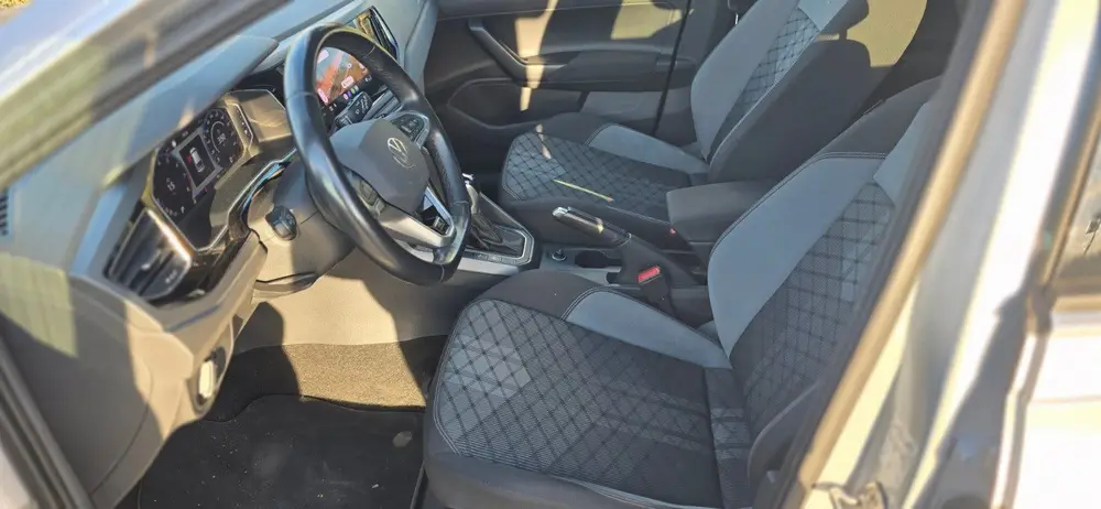 Volkswagen Taigo 1.5 TSI PANO 150pk 3xR-LINE BEATS AUDIO uit 2022, foto 9