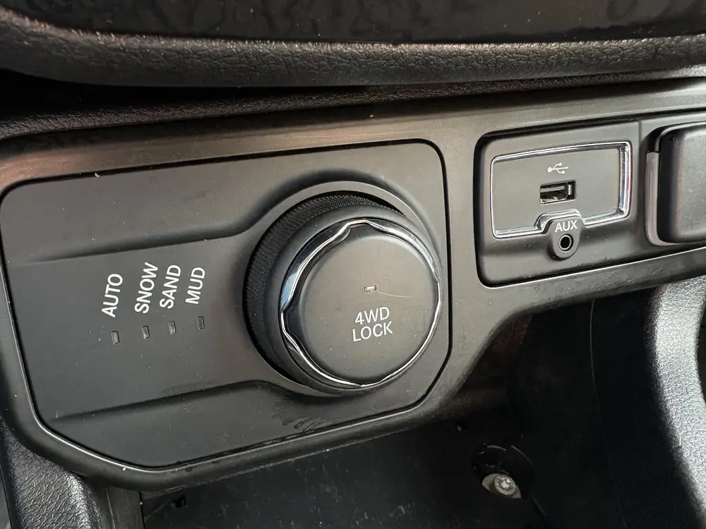 Jeep Renegade 1.3T 4WD Automaat Limited Airco Cr-control Car uit 2019, foto 13