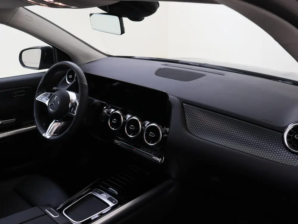 Mercedes-Benz GLA 250 e Star Edition Panoramadak uit 2025, foto 11