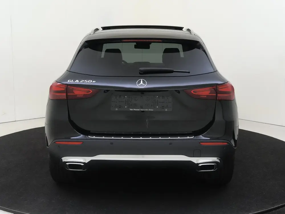 Mercedes-Benz GLA 250 e Star Edition Panoramadak uit 2025, foto 7