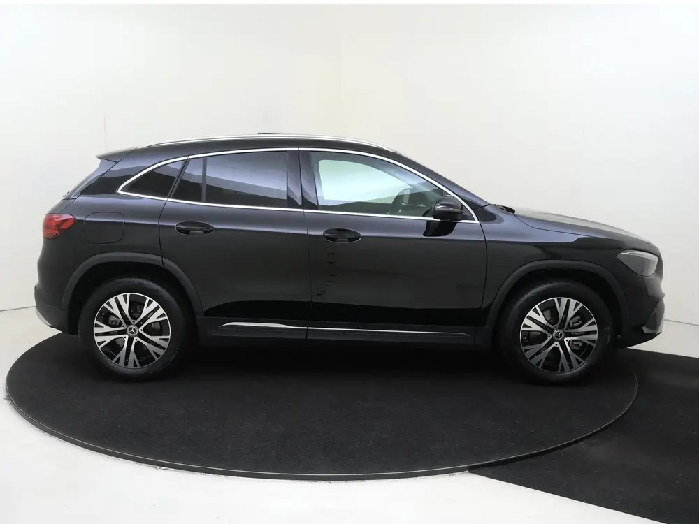 Mercedes-Benz GLA 250 e Star Edition Panoramadak uit 2025, foto 9