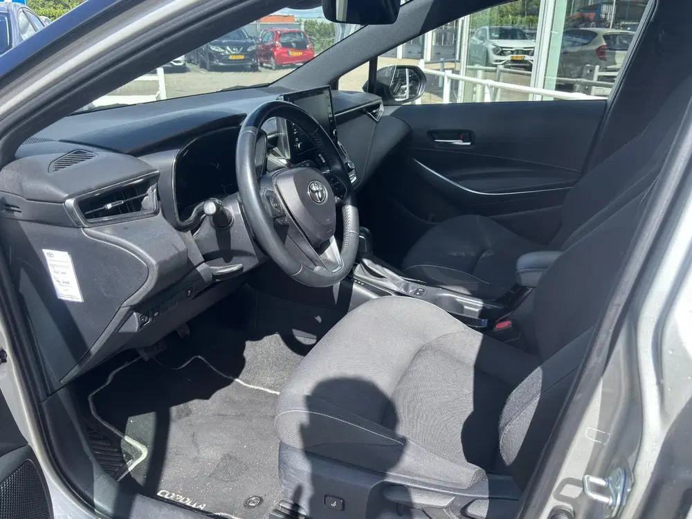 Toyota Corolla 2.0 Hybrid Dynamic uit 2020, foto 5