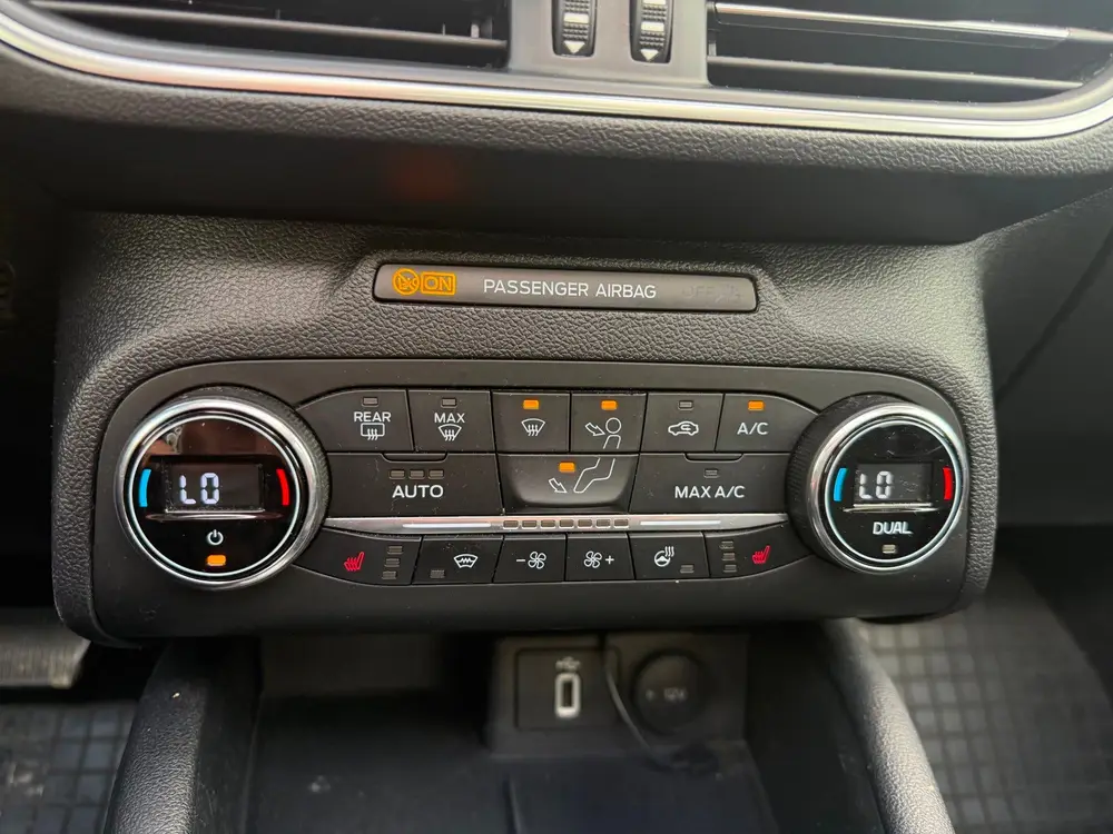 Ford Focus 1.0 EcoBoost Titanium Business_AUTOMAAT_PA uit 2019, foto 12