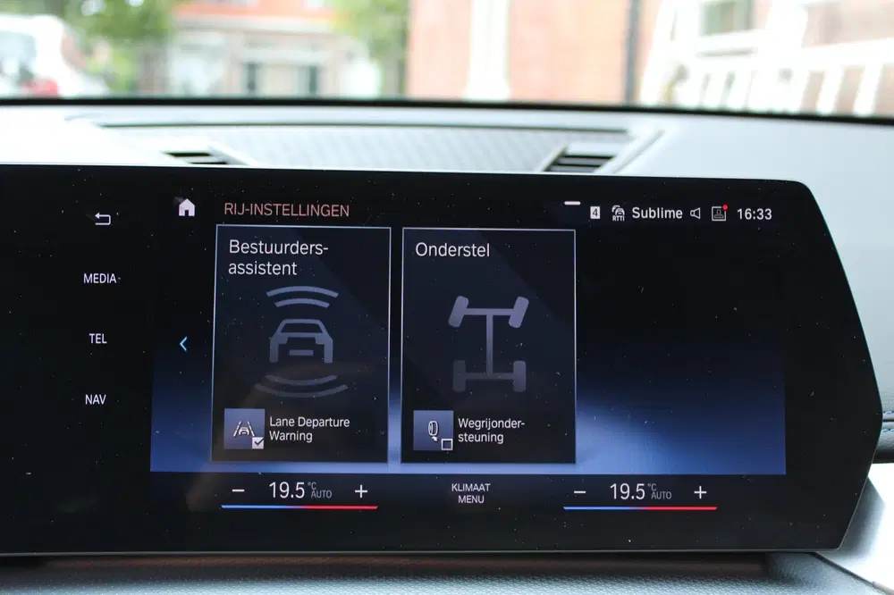 BMW X1 SDrive20i uit 2023, foto 18