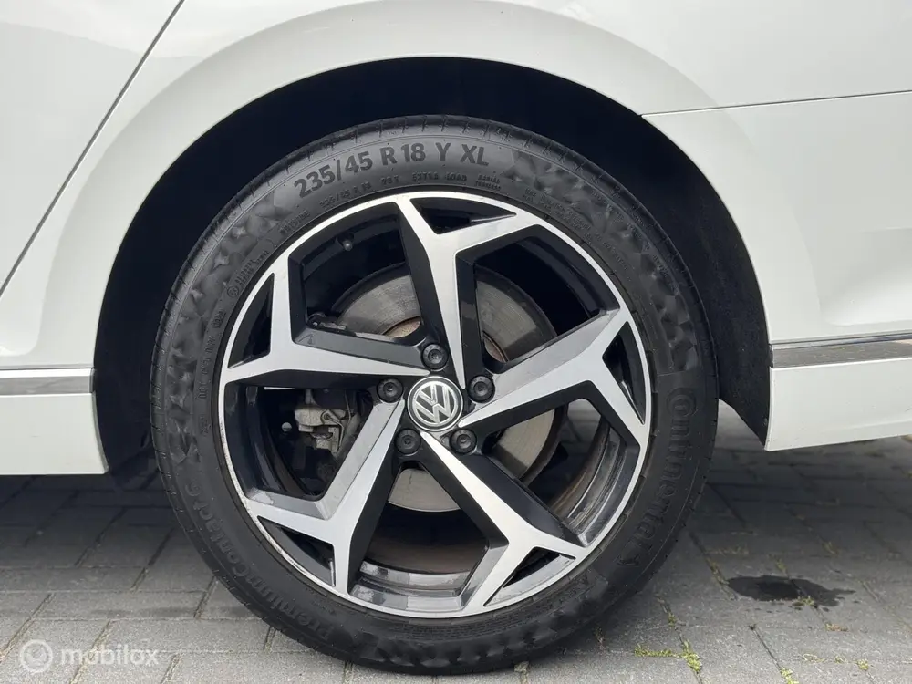 Volkswagen Passat 1.5 TSI Elegance Business R | DSG | Ergo | uit 2019, foto 10