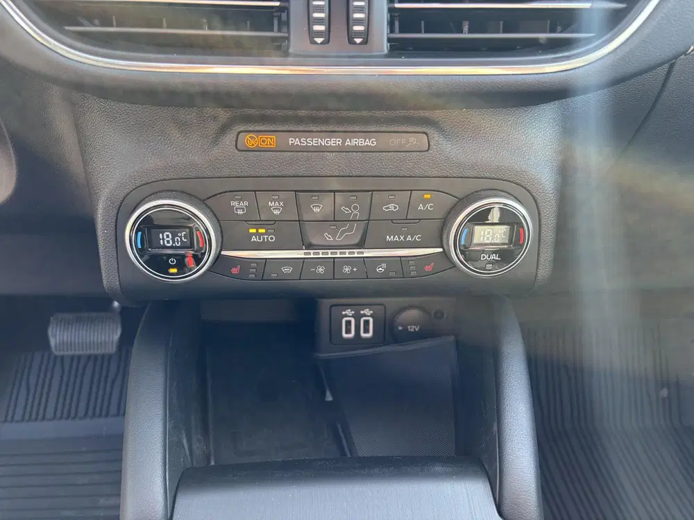 Ford Kuga 2.5 PHEV Vignale uit 2021, foto 17