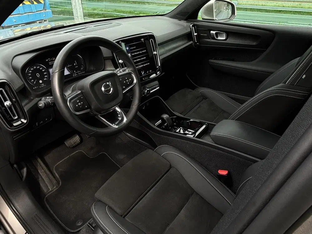 Volvo XC40 1.5 T4 Plug-in hybrid Ultimate Bright uit 2022, foto 15