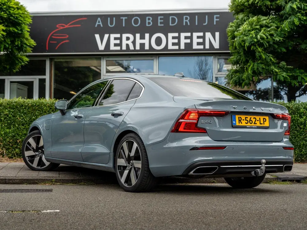 Volvo S60 2.0 Recharge T6 AWD Core uit 2022, foto 11