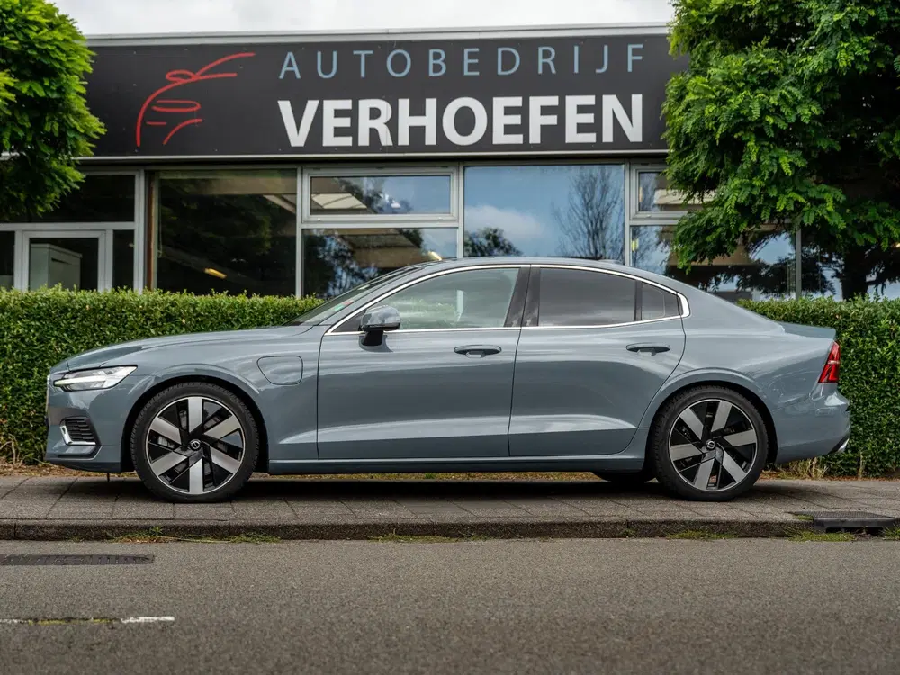 Volvo S60 2.0 Recharge T6 AWD Core uit 2022, foto 12