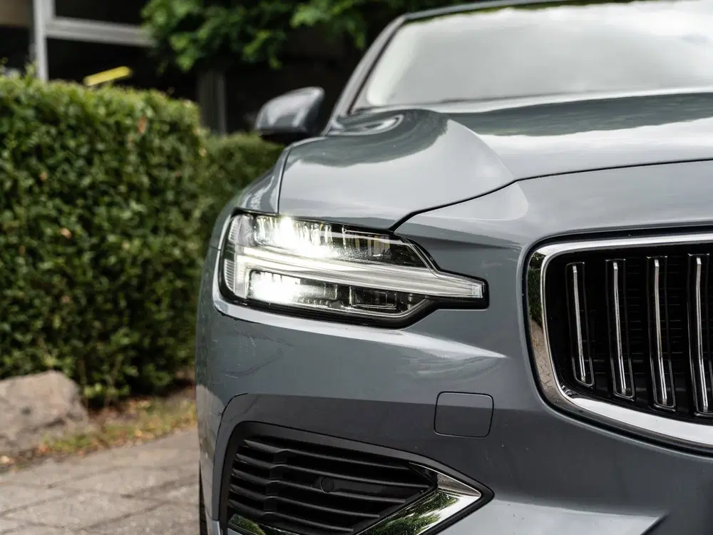 Volvo S60 2.0 Recharge T6 AWD Core uit 2022, foto 13