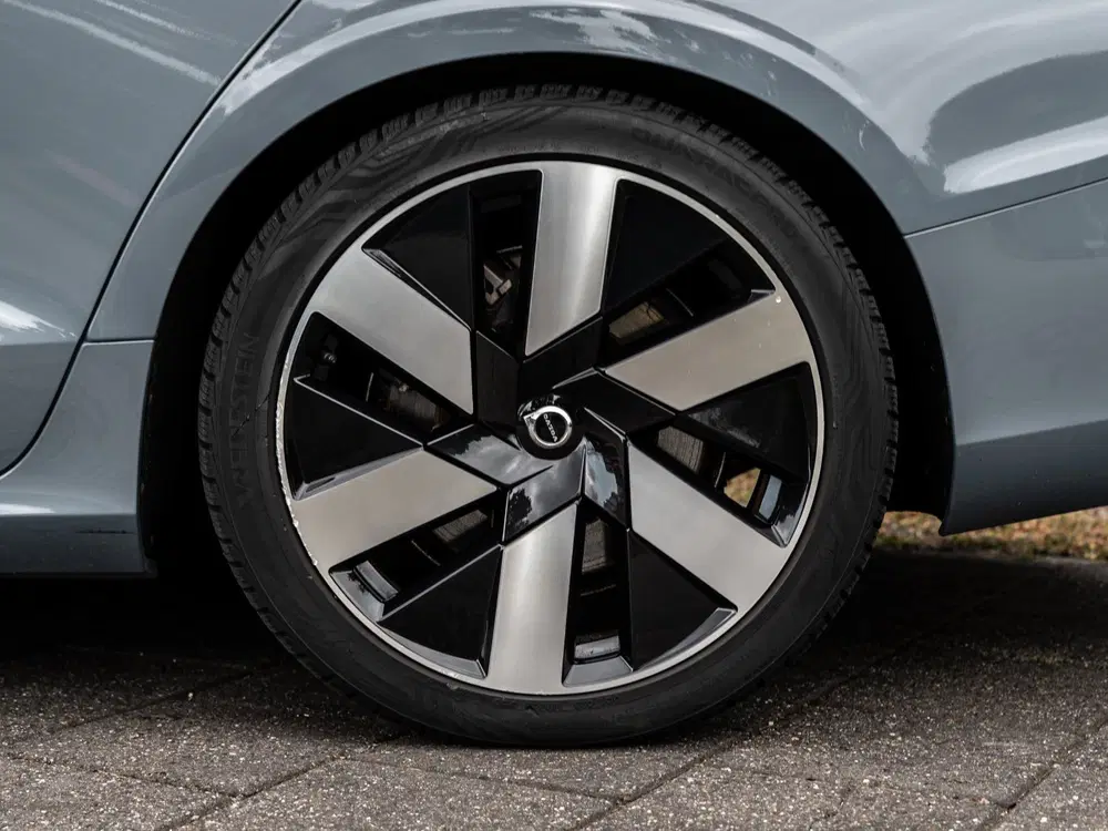 Volvo S60 2.0 Recharge T6 AWD Core uit 2022, foto 15
