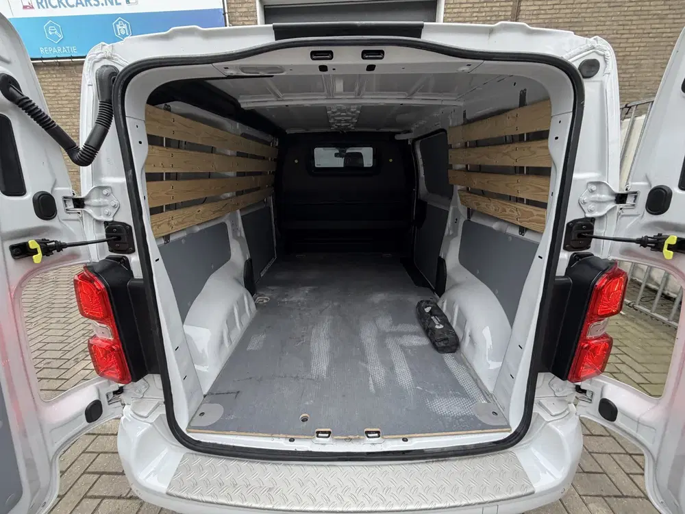 Peugeot Expert 2.0 BlueHDI 145 PK Euro 6 S&S L2 Navigatie uit 2023, foto 14