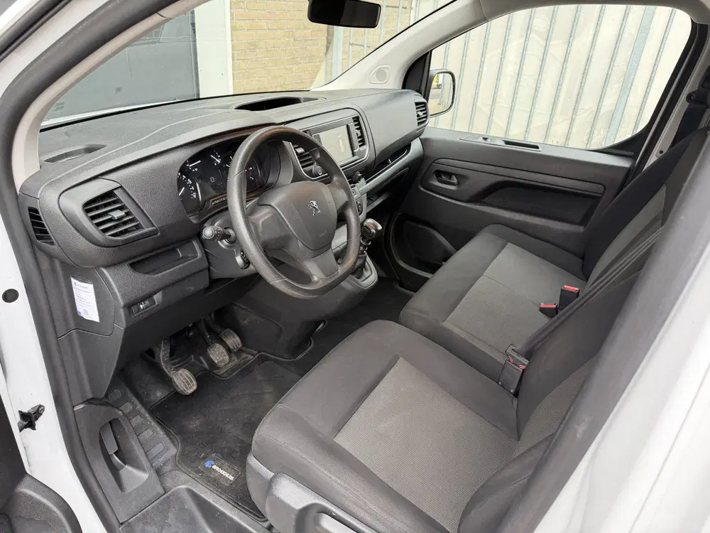 Peugeot Expert 2.0 BlueHDI 145 PK Euro 6 S&S L2 Navigatie uit 2023, foto 2